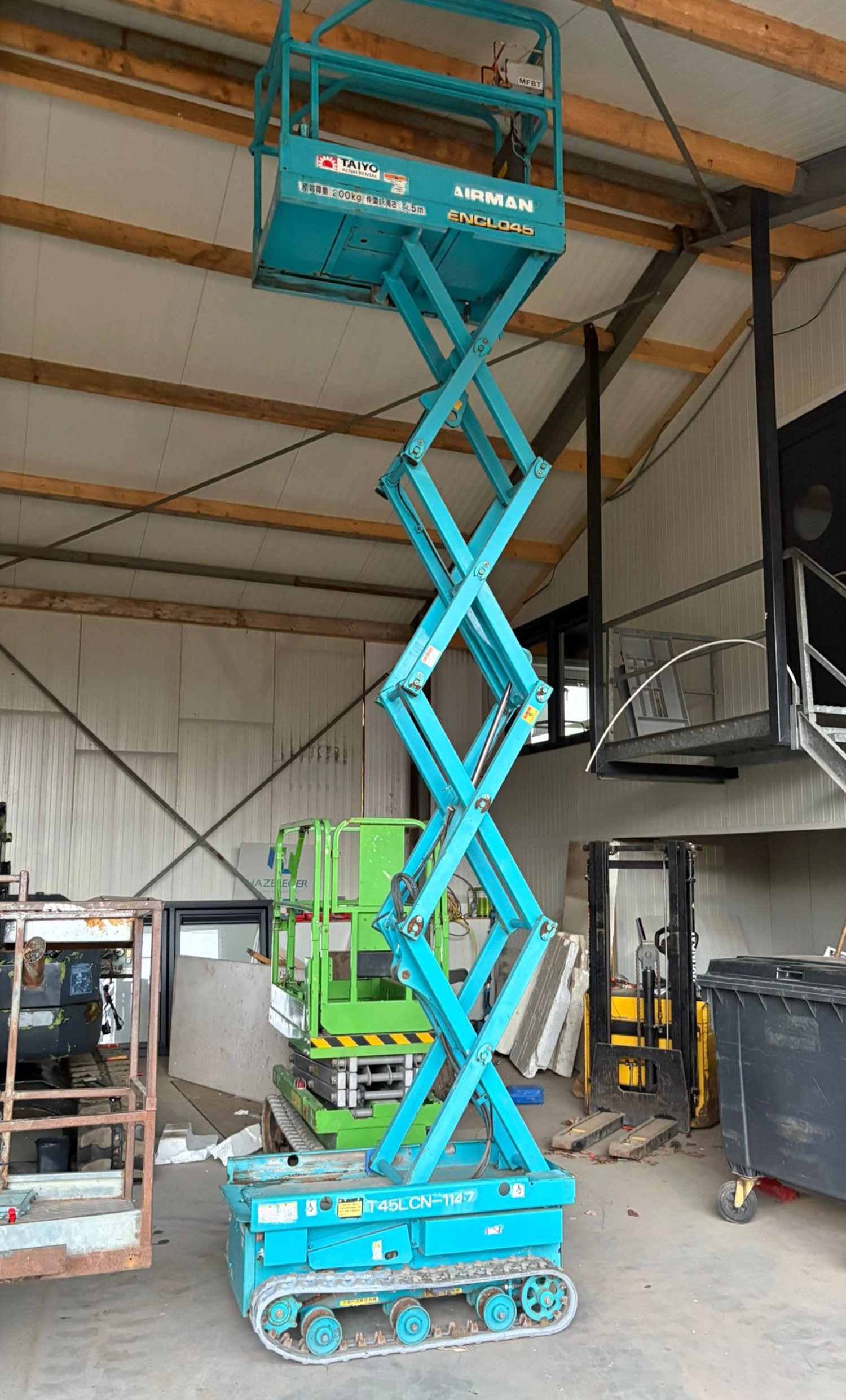 Nacelle sur chenilles professionnelle Zentrax AIRMAN 045 en position élevée